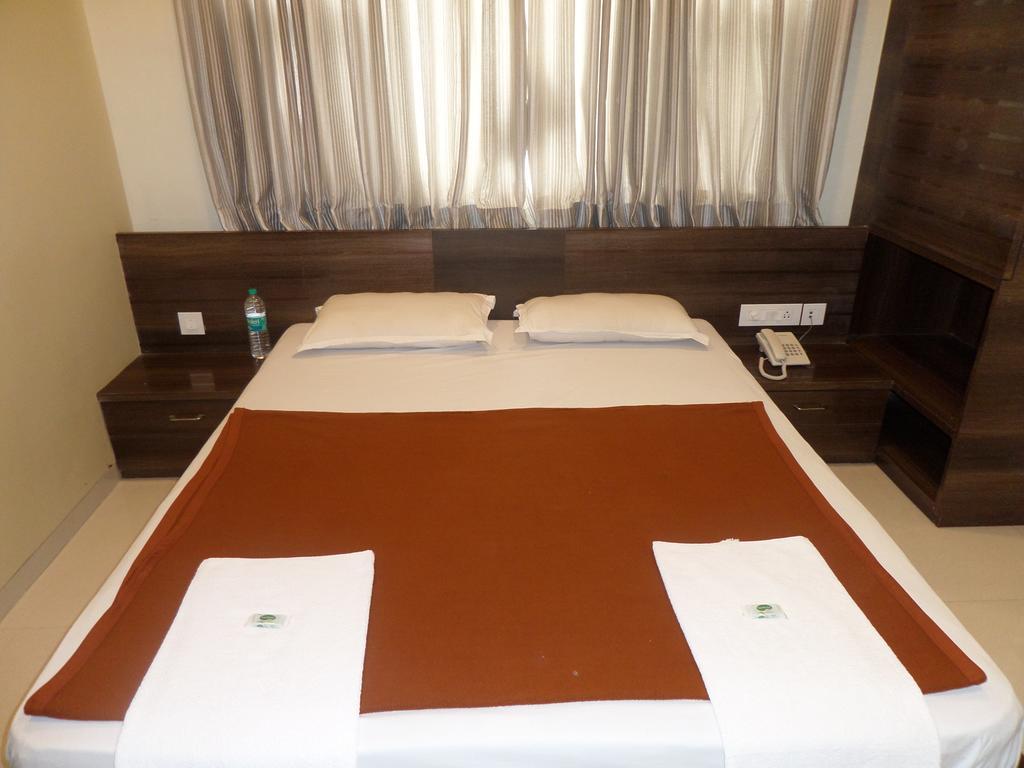 Sai Heera Residency Hotel Shirdi Quarto foto
