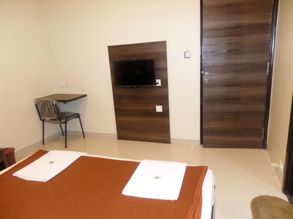 Sai Heera Residency Hotel Shirdi Quarto foto